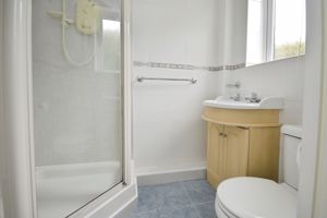 Shower room- click for photo gallery